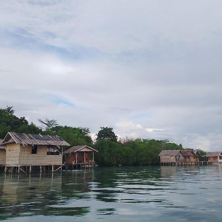 Arborek Diving Homestay R4 Besir Exterior photo