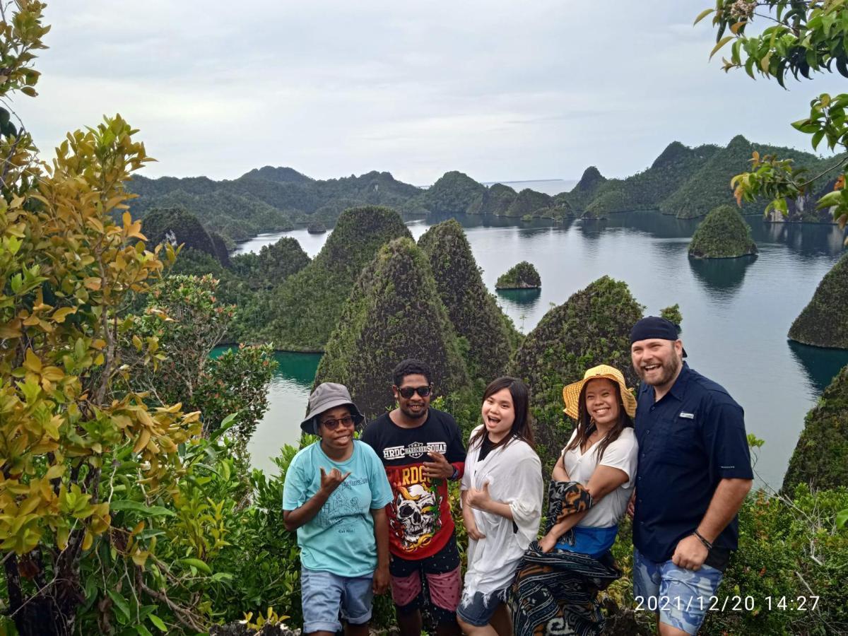 Arborek Diving Homestay R4 Besir Exterior photo