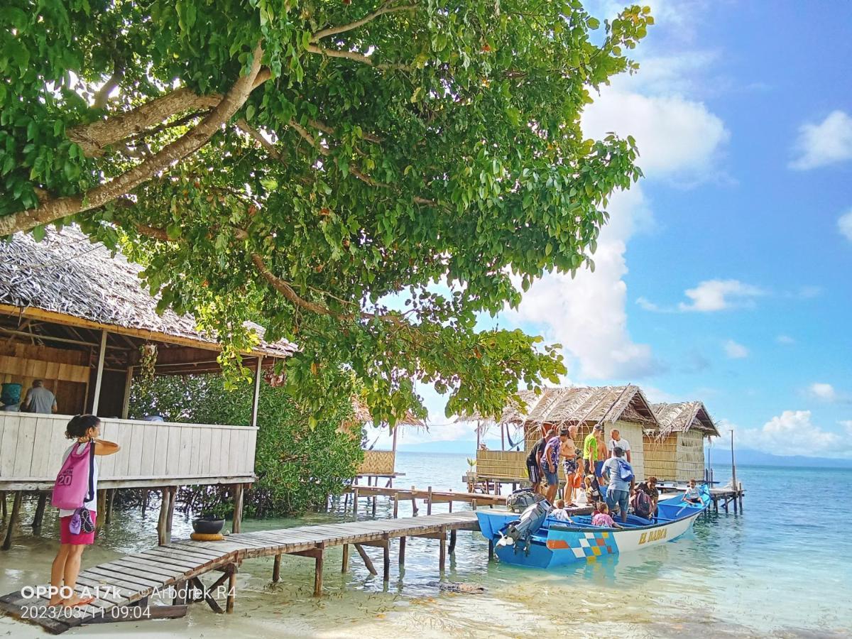 Arborek Diving Homestay R4 Besir Exterior photo