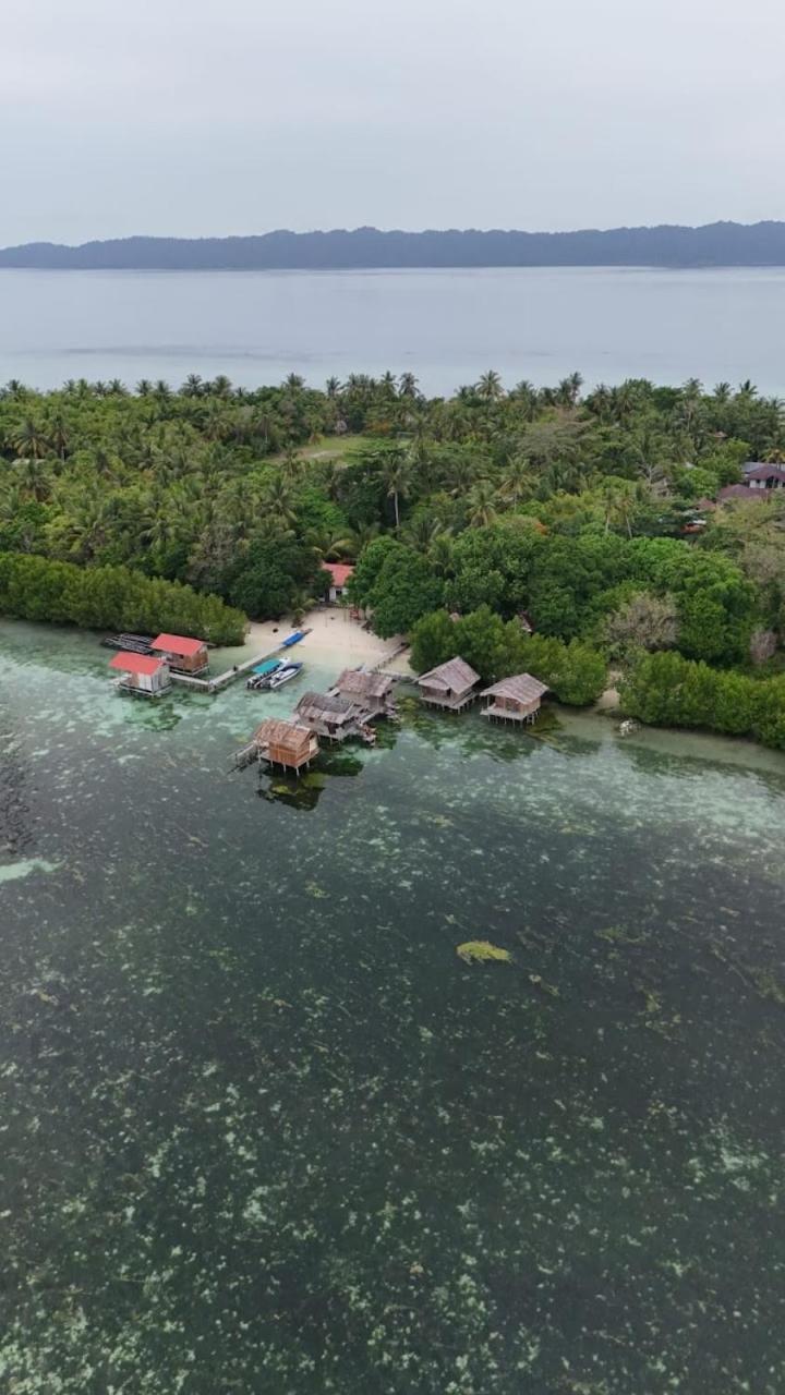 Arborek Diving Homestay R4 Besir Exterior photo